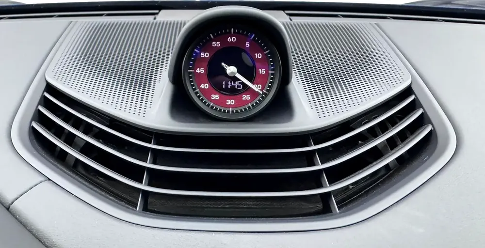 2023 Porsche Taycan GTS - GCC Specs - Image 16