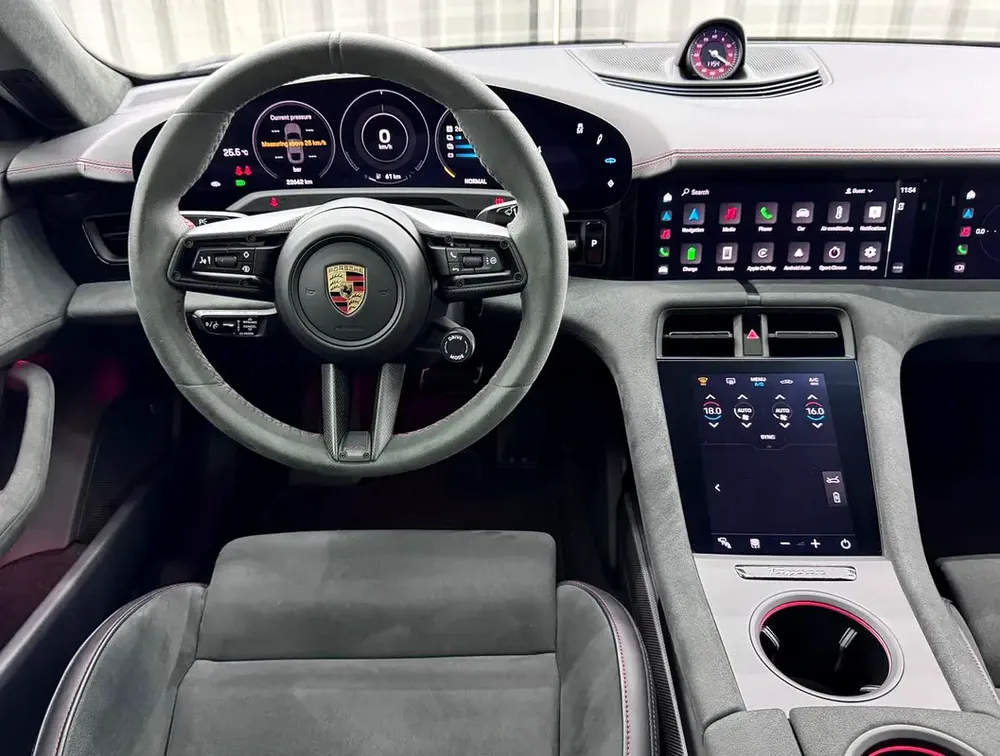 2023 Porsche Taycan GTS - GCC Specs - Image 17