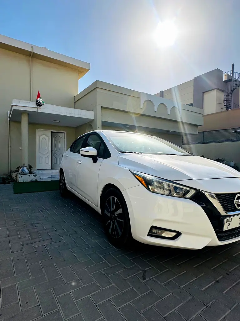 Nissan Sunny SV 2020 - GCC Specs PERSONAL USED ACCIDENT FREE FULL OPTION - Image 4