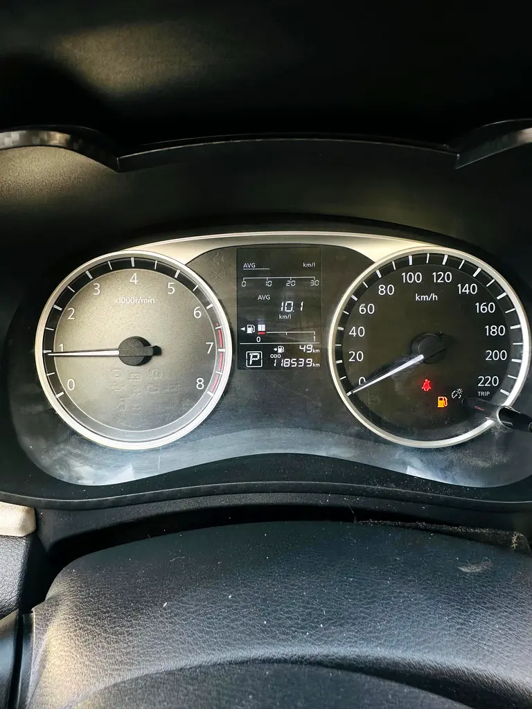 Nissan Sunny SV 2020 - GCC Specs PERSONAL USED ACCIDENT FREE FULL OPTION - Image 8