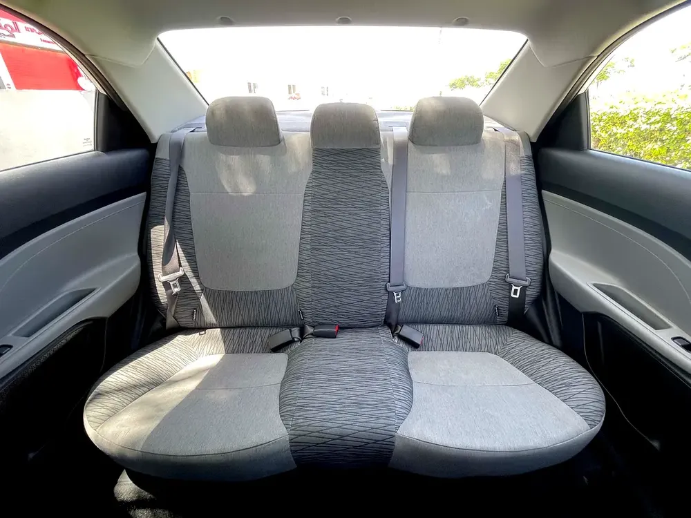 UNLIMITED MILEAGE WARRANTY / NAVIGATION + CAMERA + APPLE CAR PLAY + CRUISE CONTROL /IN HOUSE FINANCE - Image 19