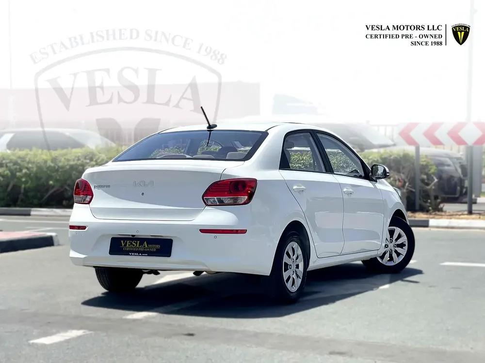 UNLIMITED MILEAGE WARRANTY / NAVIGATION + CAMERA + APPLE CAR PLAY + CRUISE CONTROL /IN HOUSE FINANCE - Image 7