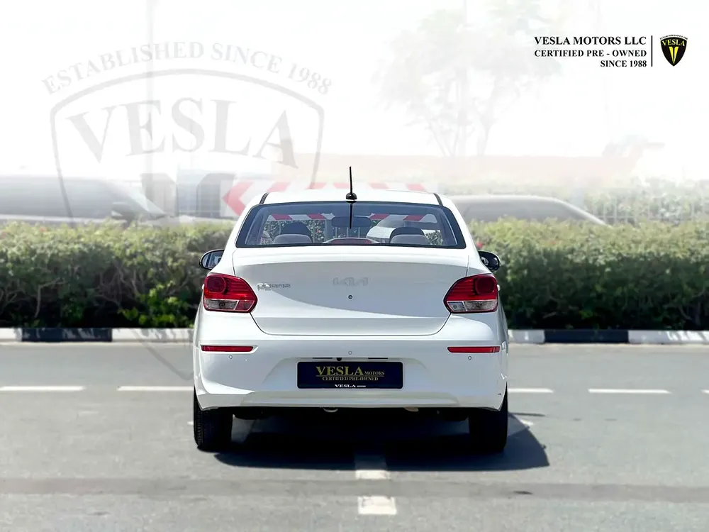 UNLIMITED MILEAGE WARRANTY / NAVIGATION + CAMERA + APPLE CAR PLAY + CRUISE CONTROL /IN HOUSE FINANCE - Image 8