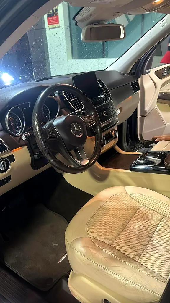 Mercedes GLE 350 2017 | American Specs | Mint Condition | Full Options | 360 Camera | Moonroof - Image 11