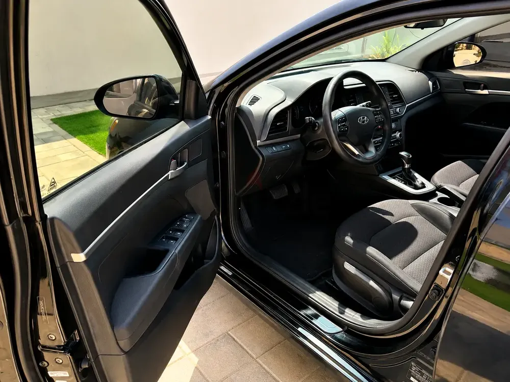 2020 Hyundai Elantra SE - American Specs - Well Maintained - Image 5
