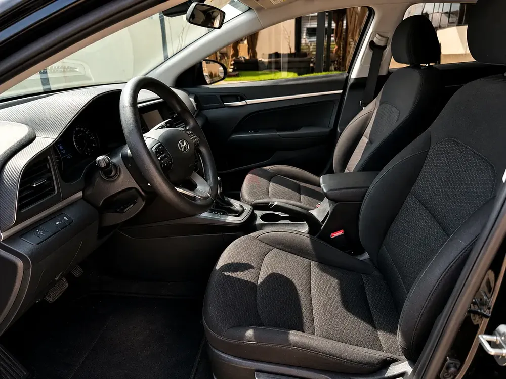 2020 Hyundai Elantra SE - American Specs - Well Maintained - Image 6