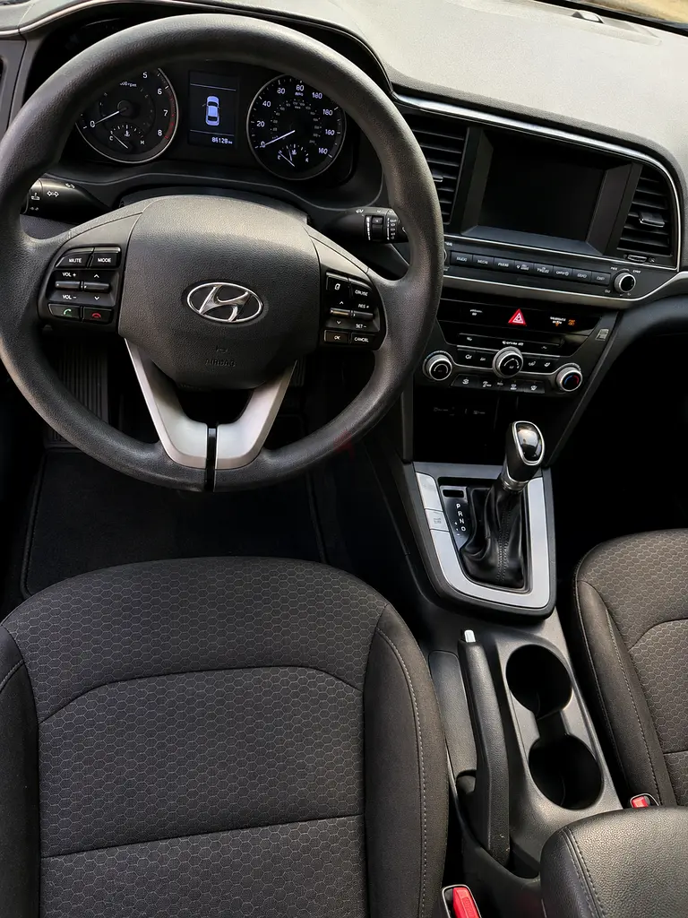 2020 Hyundai Elantra SE - American Specs - Well Maintained - Image 7