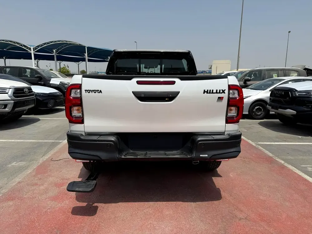 TOYOTA HILUX GR SPORT- WHITE 2026 *EXPORT ONLY* - Image 5