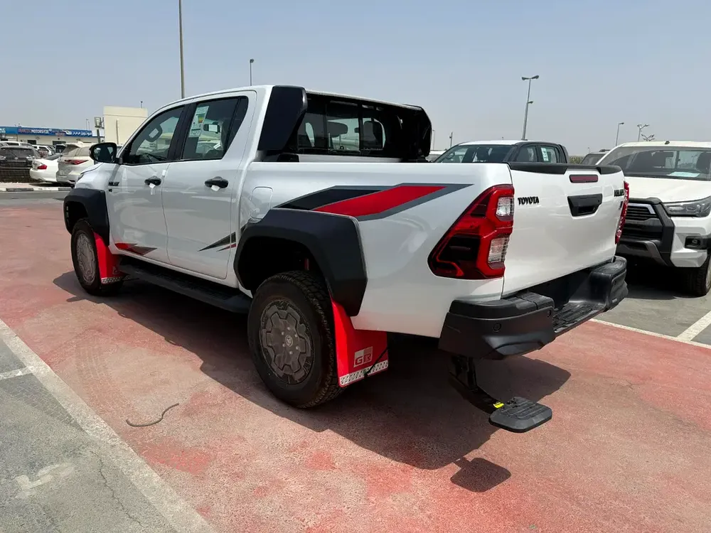 TOYOTA HILUX GR SPORT- WHITE 2026 *EXPORT ONLY* - Image 6