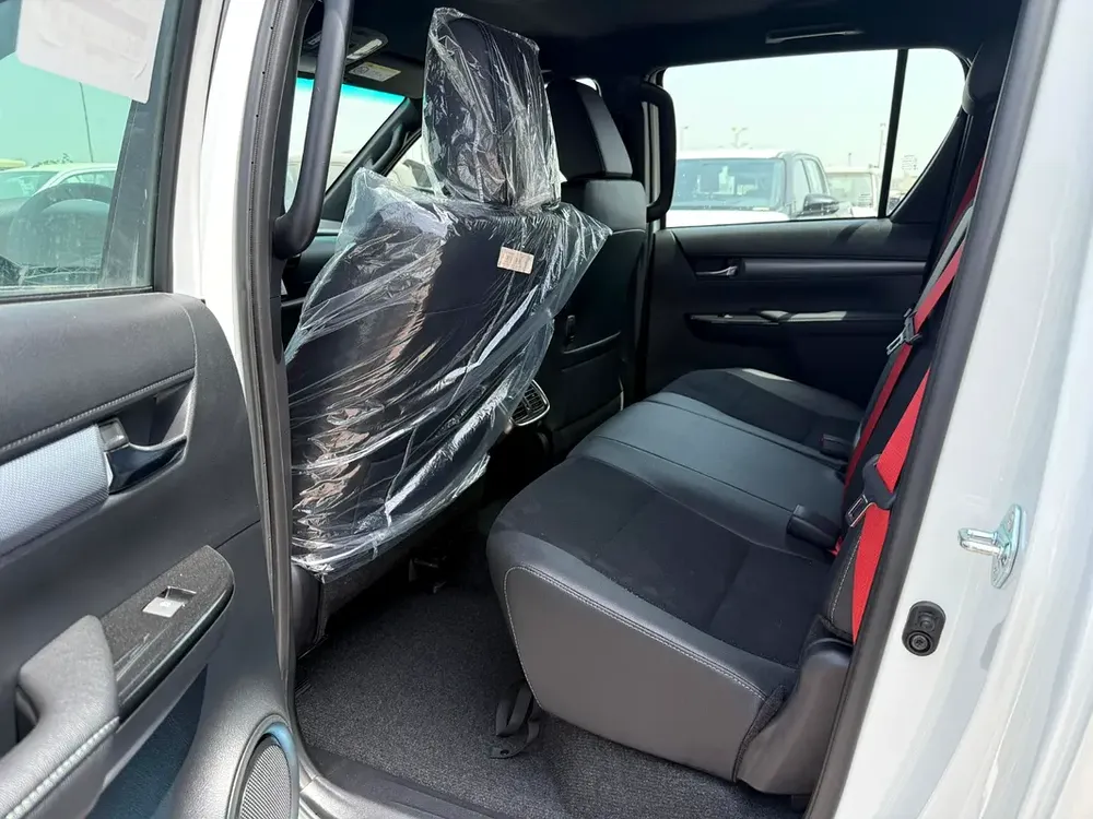 TOYOTA HILUX GR SPORT- WHITE 2026 *EXPORT ONLY* - Image 9