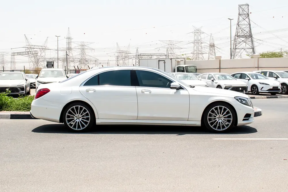 2015 - BENZ S550 - PREMIUM EDITION - ONLY 72,000 KM - Image 4