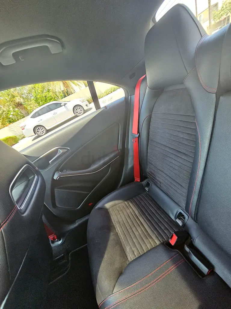 Mercedes CLA 250 4MATIC GCC - Image 10