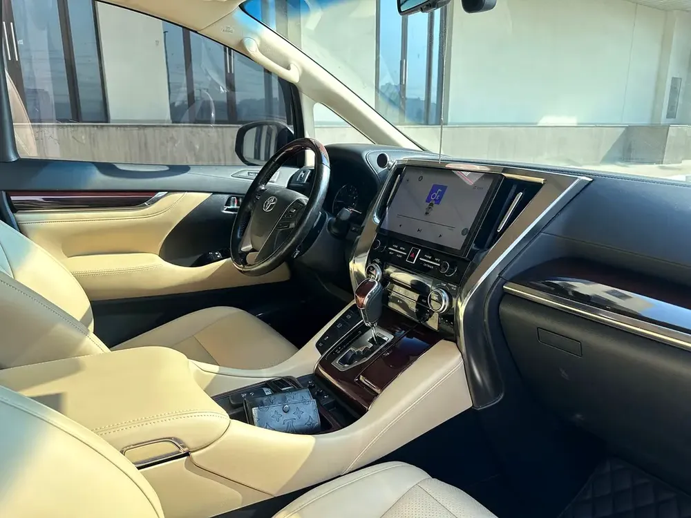 Toyota Alphard 2.5L, 2018, Japanese Specs - Image 10