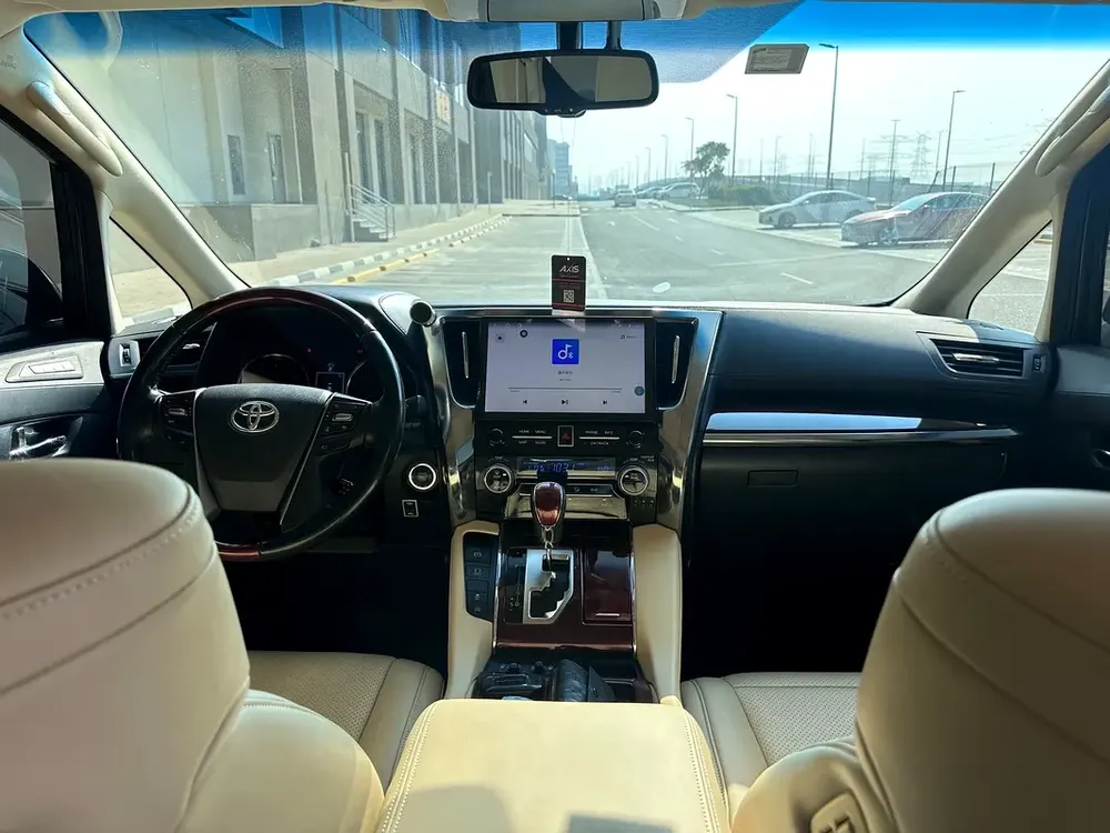 Toyota Alphard 2.5L, 2018, Japanese Specs - Image 8