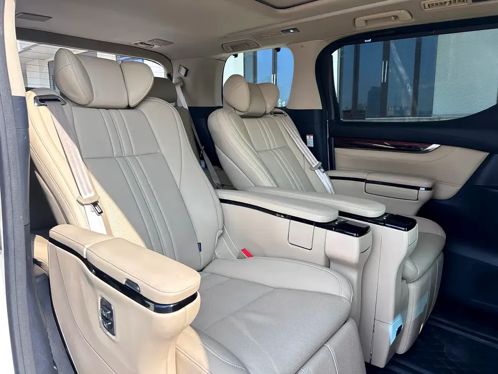Toyota Alphard 2.5L, 2018, Japanese Specs - Image 9