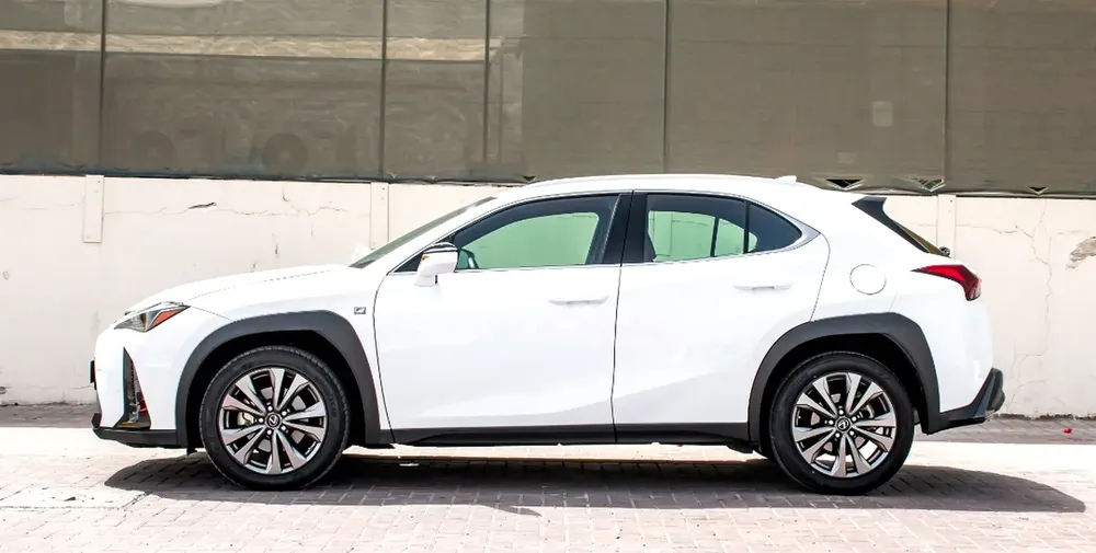2023 Lexus UX 200 F Sport - GCC Specs - Pristine Condition - Image 5