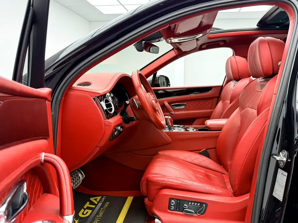 2017 Bentley Bentayga W12, Full Service History, Excellent Condition, GCC - Image 14