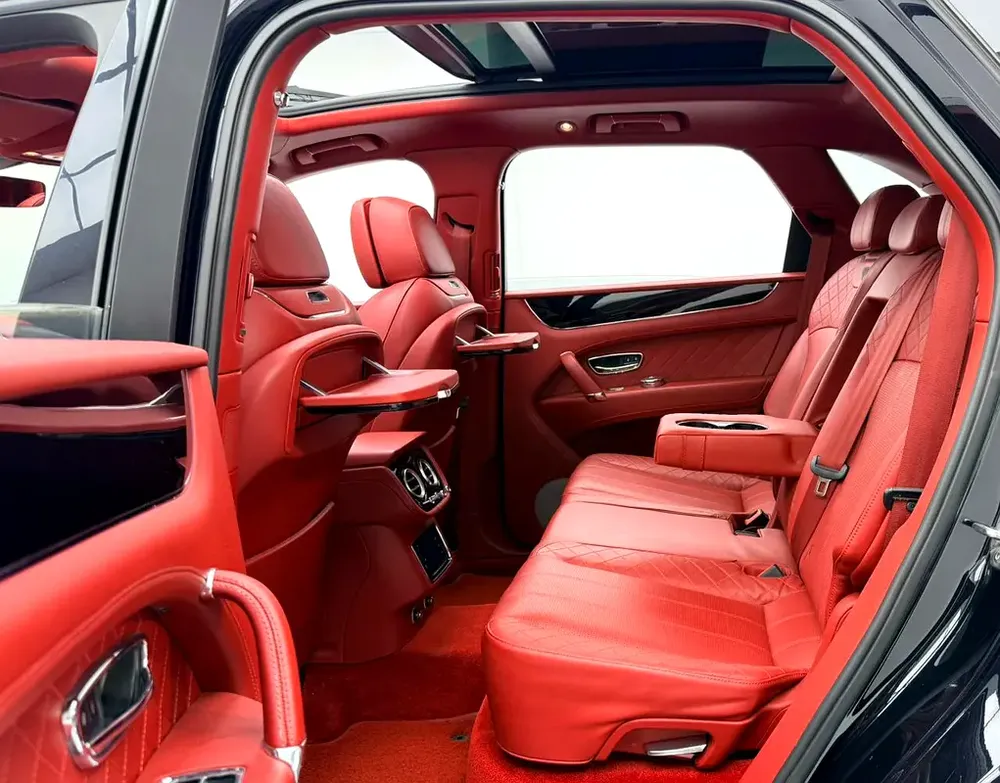 2017 Bentley Bentayga W12, Full Service History, Excellent Condition, GCC - Image 16