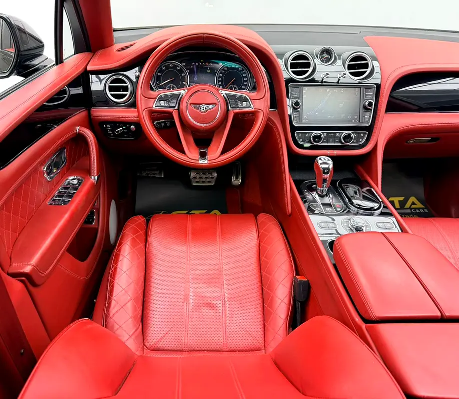2017 Bentley Bentayga W12, Full Service History, Excellent Condition, GCC - Image 8