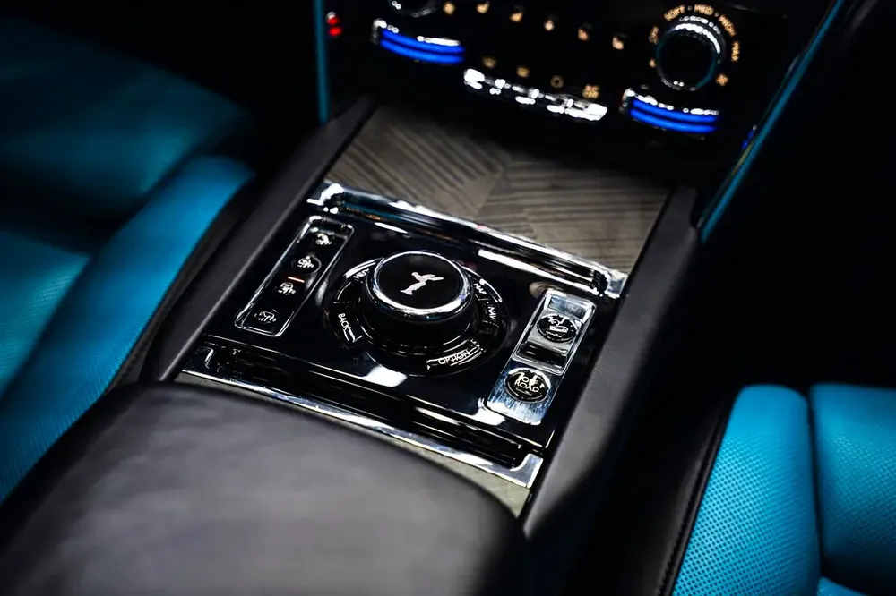 2022 Rolls-Royce Cullinan Black Badge - Facelift + Mansory Kit European Specs - Pristine Condition - Image 15