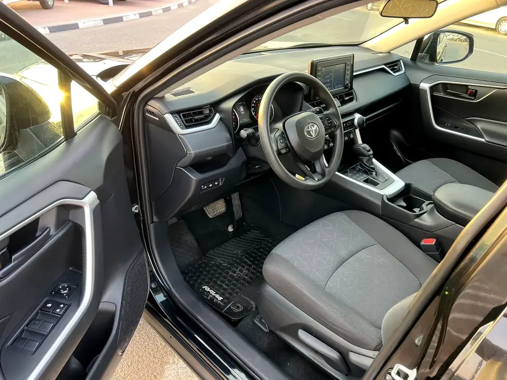 2021 Toyota Rav4 MidOption 2.5L V4 - AWD 4x4 - Rear Camera & Radar - Image 10