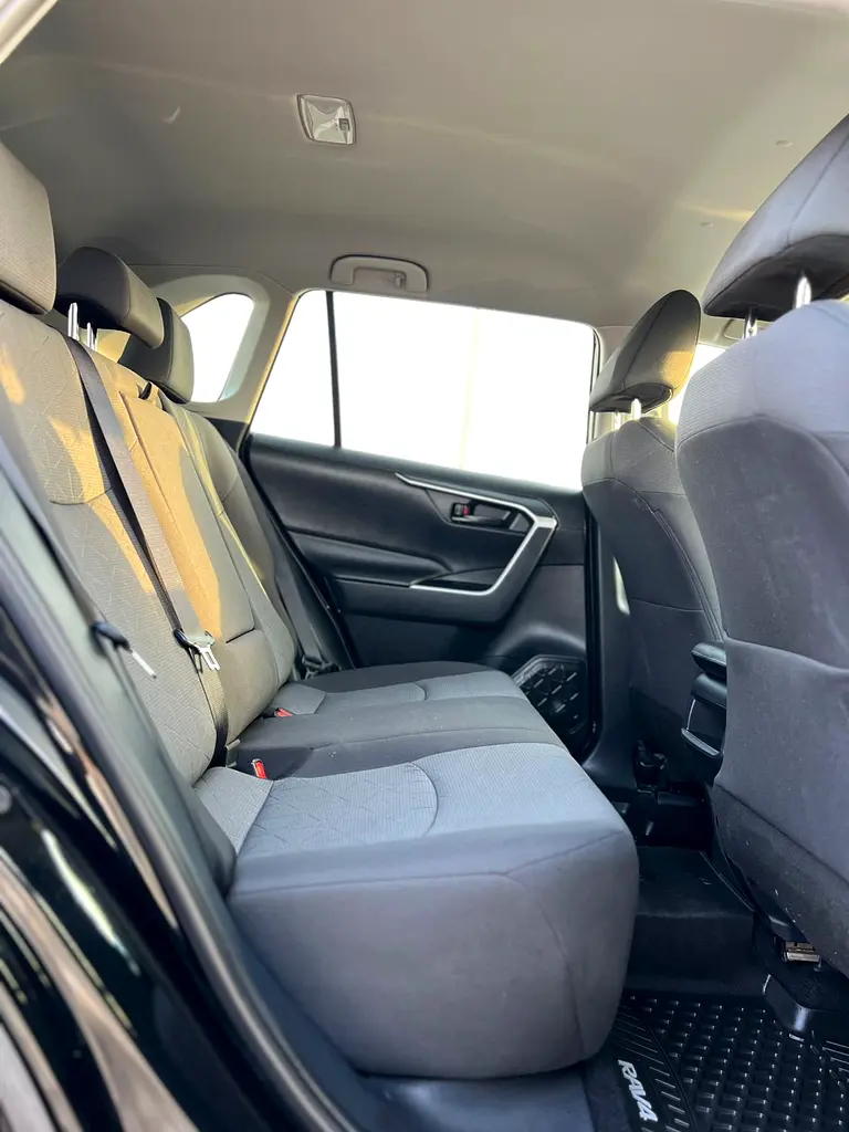 2021 Toyota Rav4 MidOption 2.5L V4 - AWD 4x4 - Rear Camera & Radar - Image 17