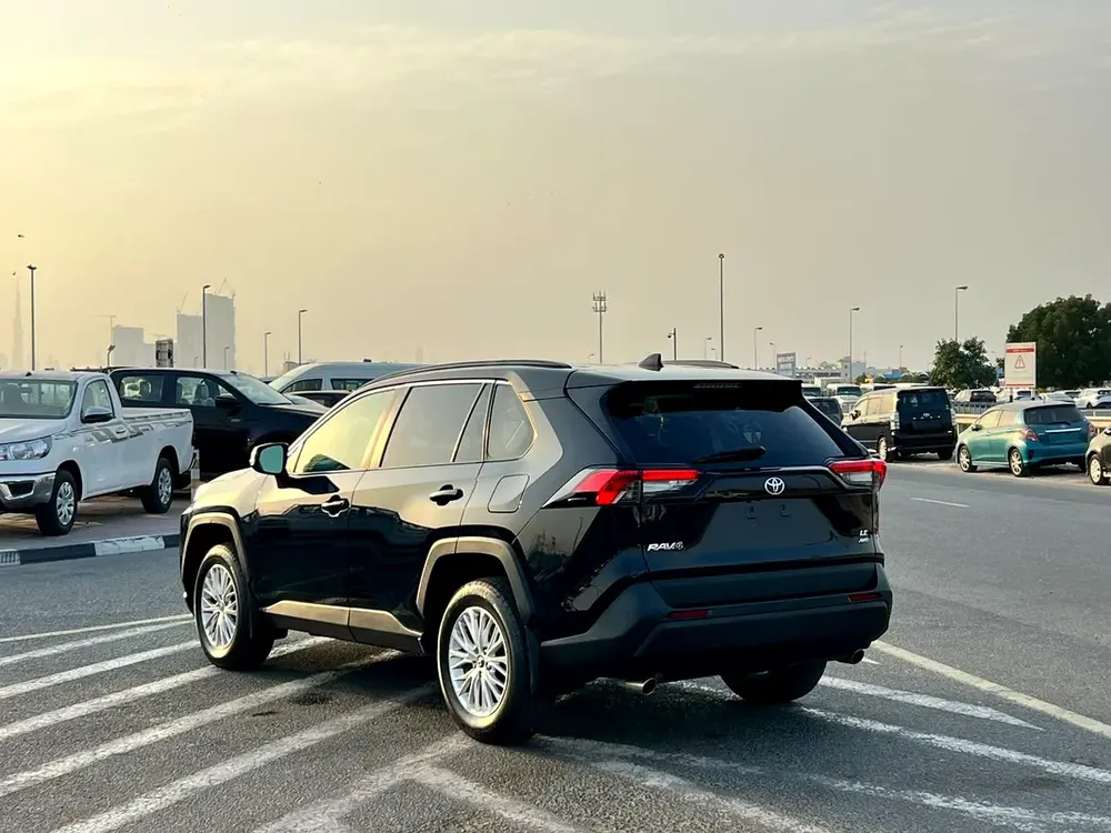 2021 Toyota Rav4 MidOption 2.5L V4 - AWD 4x4 - Rear Camera & Radar - Image 5
