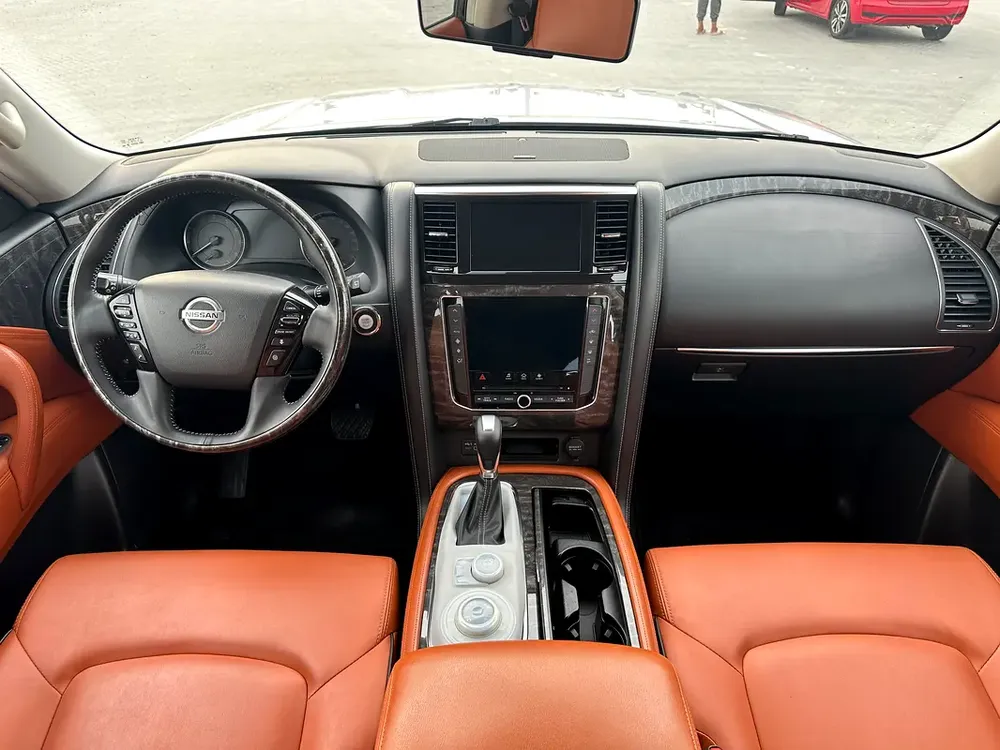 Nissan Patrol Platinum 2020, GCC Specs car perfect condition inside and outside full option full se - Image 15