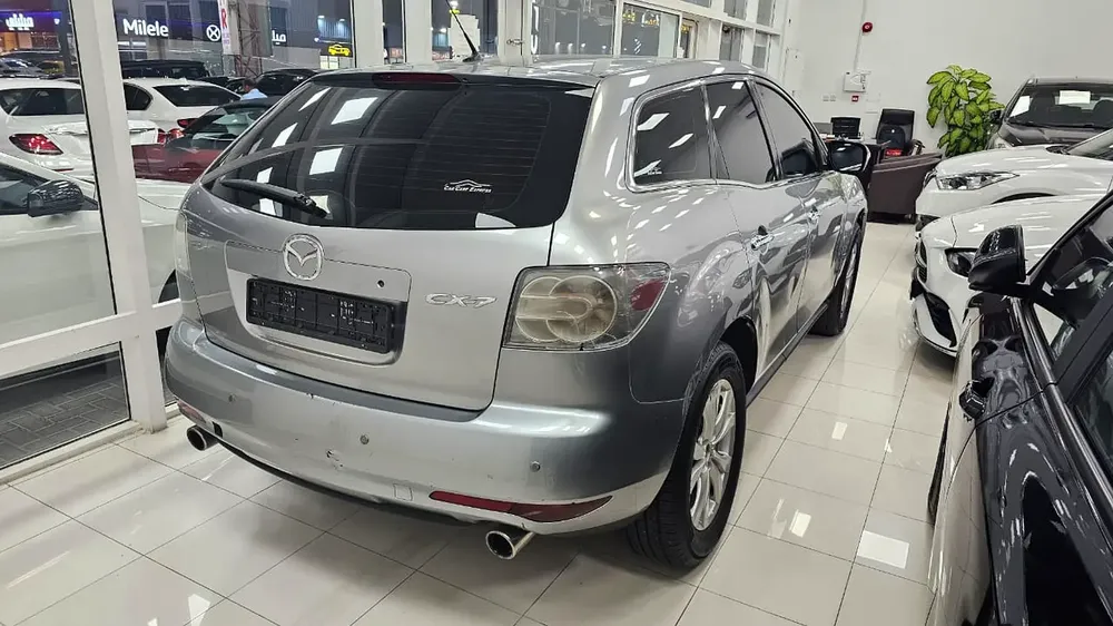 Mazda CX-7 Touring 2011 - GCC Specs - Well Maintained - Image 11