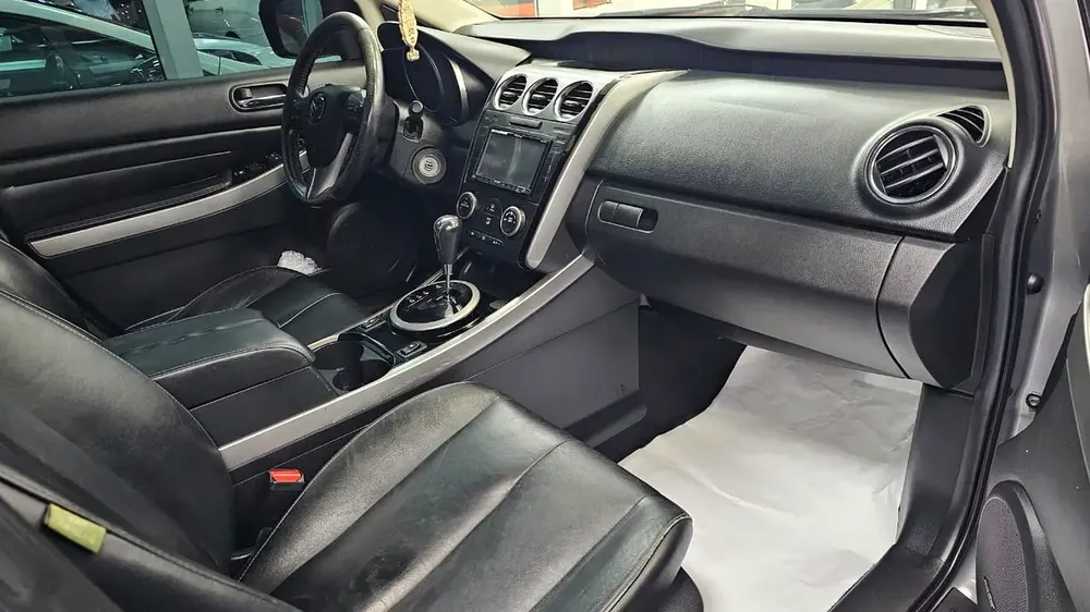 Mazda CX-7 Touring 2011 - GCC Specs - Well Maintained - Image 6