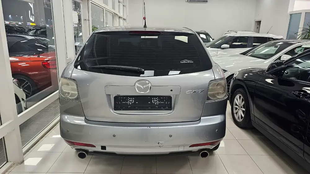 Mazda CX-7 Touring 2011 - GCC Specs - Well Maintained - Image 8