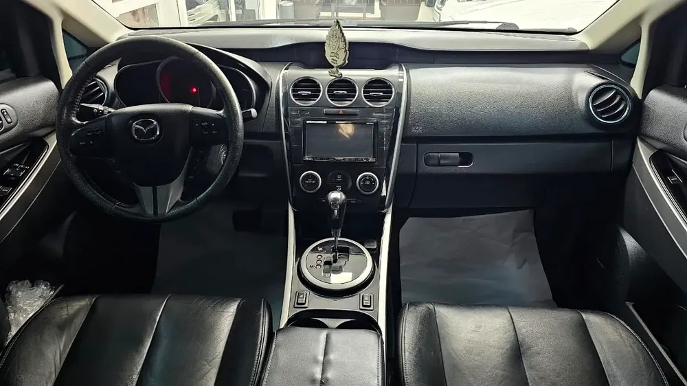 Mazda CX-7 Touring 2011 - GCC Specs - Well Maintained - Image 9