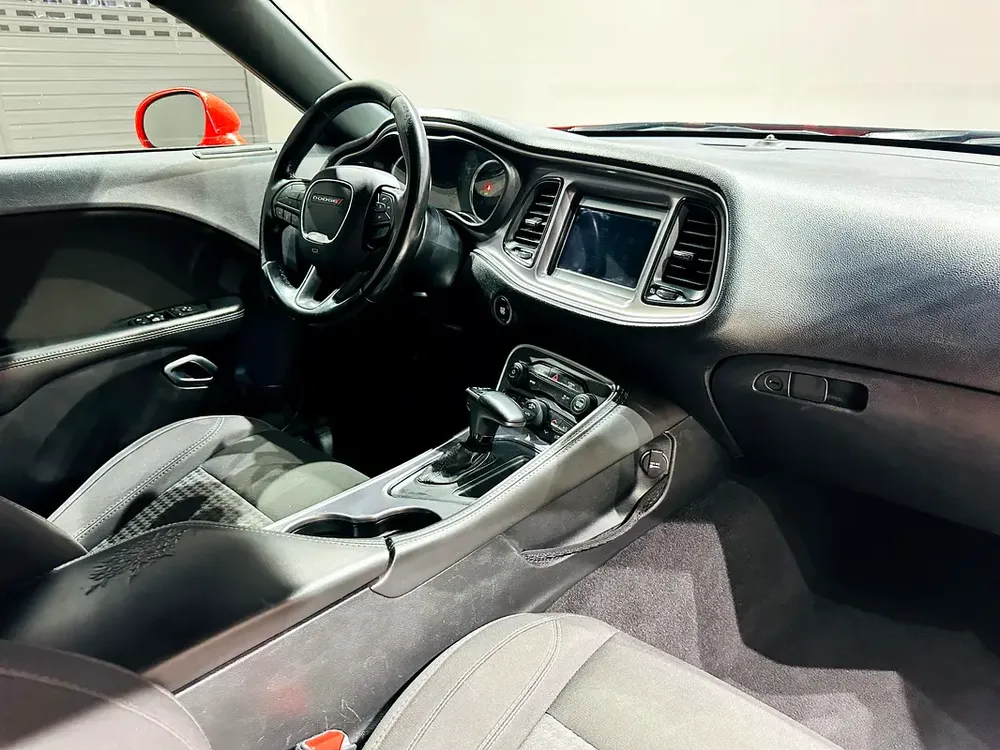 Dodge Challenger 2019/Original Airbag/Warranty - Image 9