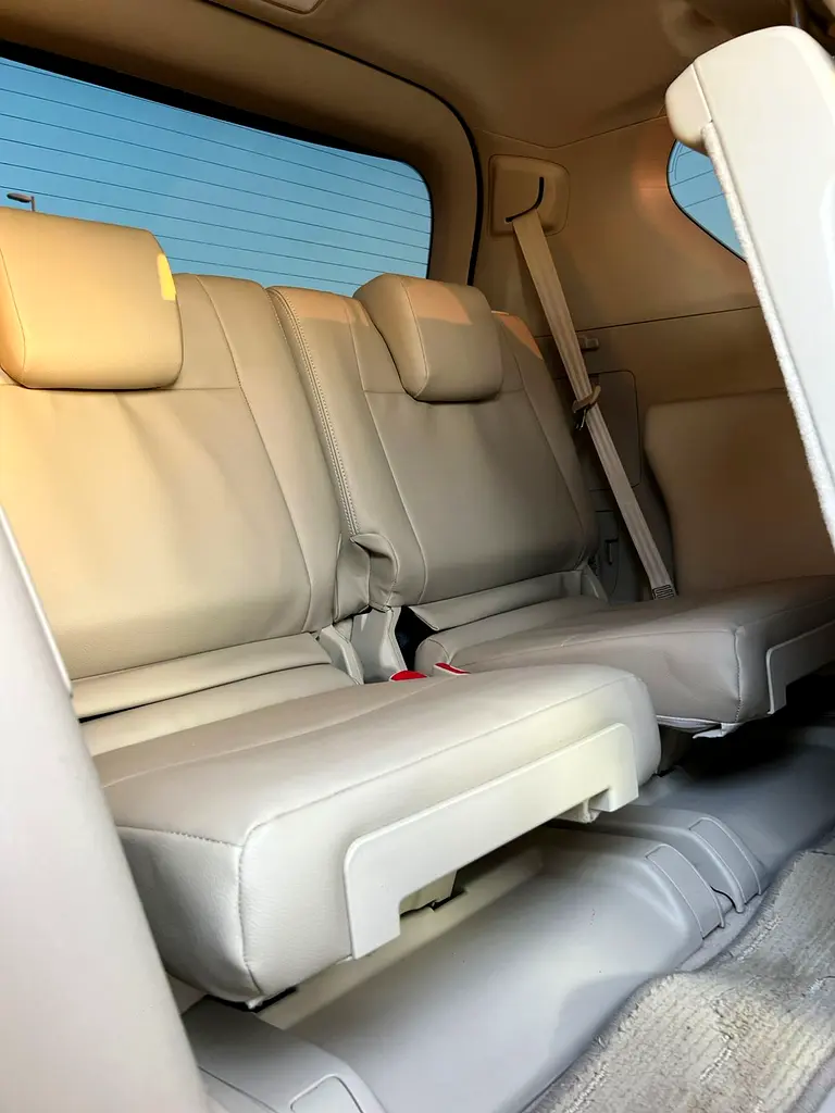 2019 Toyota Prado TXL 4.0L V6 Full Option - AWD 4x4  GCC Electric Seat - Rear CAM & Sensors Cool - Image 14