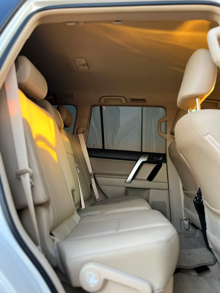 2019 Toyota Prado TXL 4.0L V6 Full Option - AWD 4x4  GCC Electric Seat - Rear CAM & Sensors Cool - Image 15