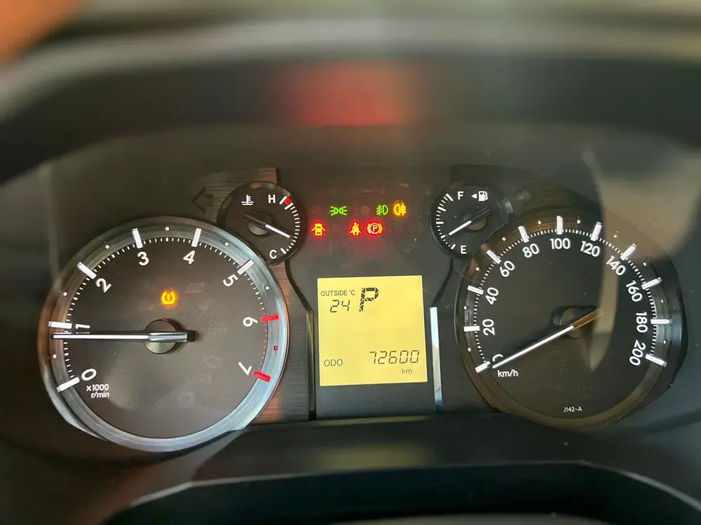 2019 Toyota Prado TXL 4.0L V6 Full Option - AWD 4x4  GCC Electric Seat - Rear CAM & Sensors Cool - Image 18