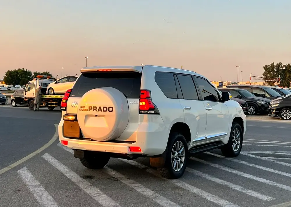 2019 Toyota Prado TXL 4.0L V6 Full Option - AWD 4x4  GCC Electric Seat - Rear CAM & Sensors Cool - Image 8