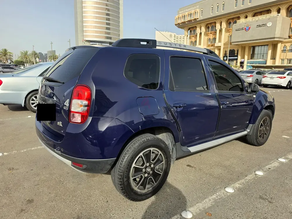 Renault Duster 2017 SE 4WD | GCC Specs | Single Owner | Well Maintained | Agency Maintained - Image 5