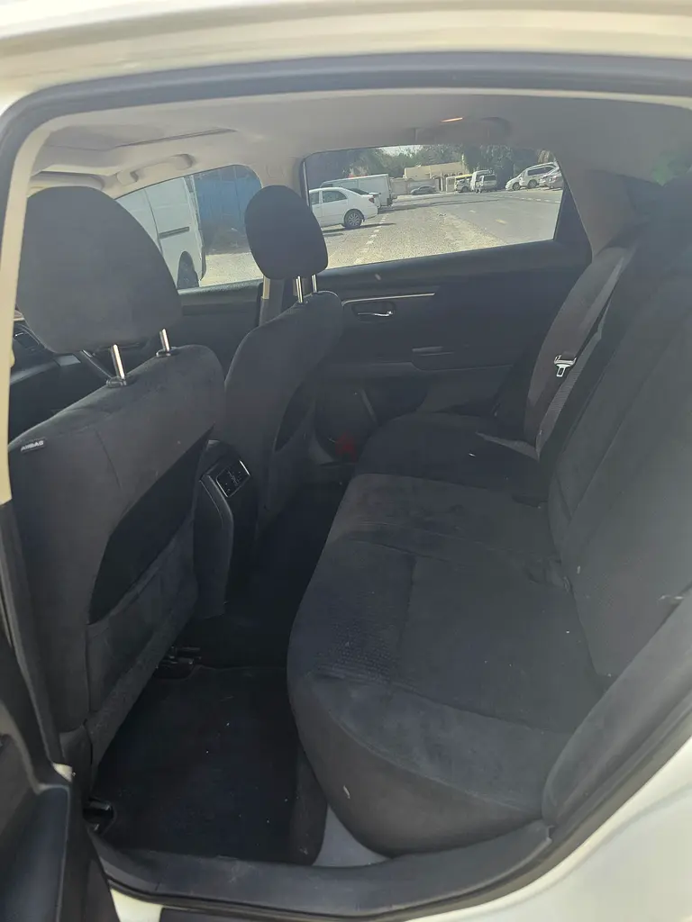 Full option Altima 2015 SV - Image 7