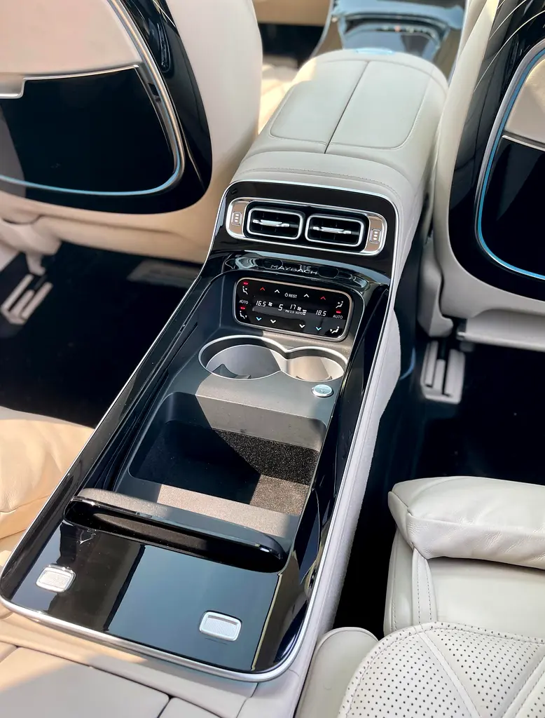 2022 Mercedes-Maybach S-Class S 680 GCC Specs in Dual Tone Color - Image 12