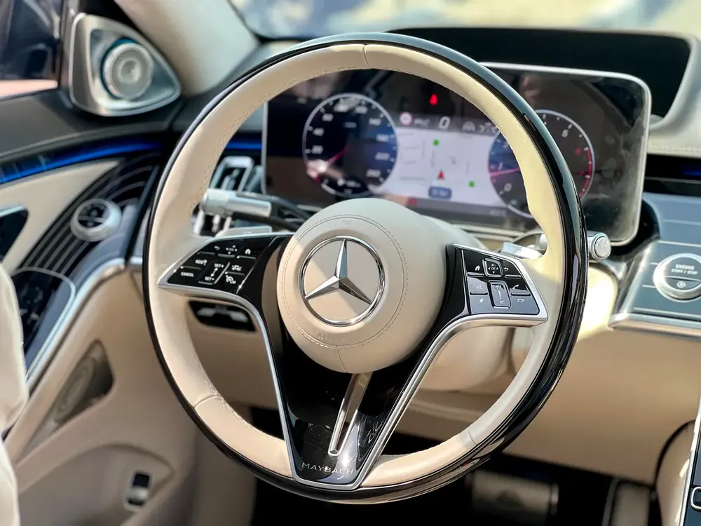 2022 Mercedes-Maybach S-Class S 680 GCC Specs in Dual Tone Color - Image 9