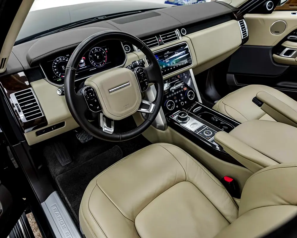 RANGE ROVER VOGUE HSE P400 V6 - 2020 - GCC - GOOD CONDITION - Image 8