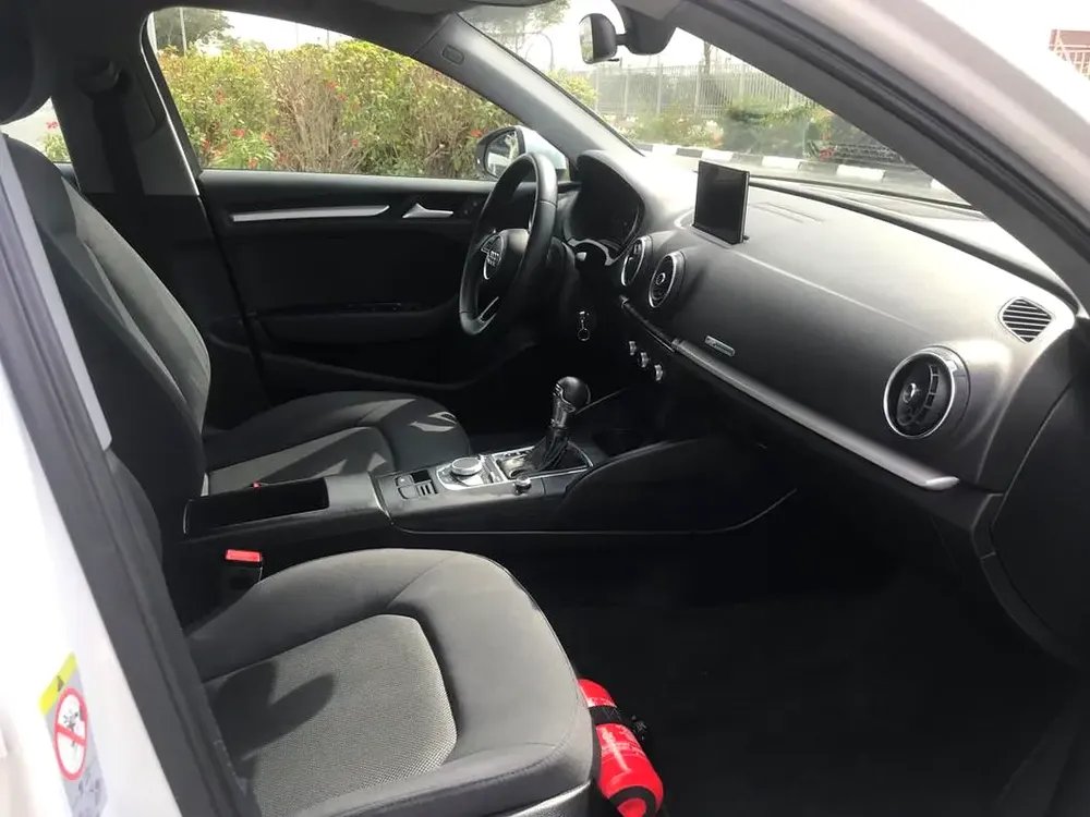 AUDI A3 GCC IMMACULATE CONDITION FULL SERVICE HISTORY - Image 11