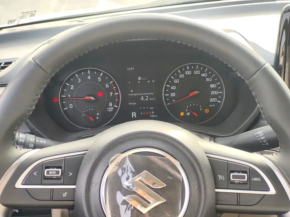 SUZUKI DZIRE 1.2 HYBRID 2025 - Image 13