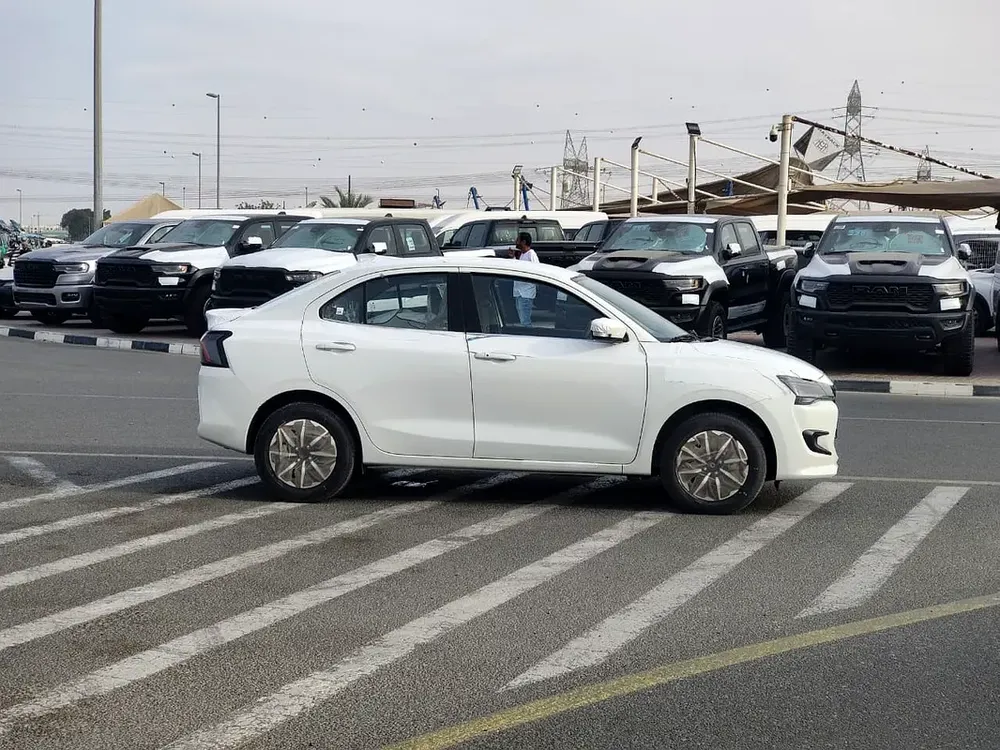 SUZUKI DZIRE 1.2 HYBRID 2025 - Image 4