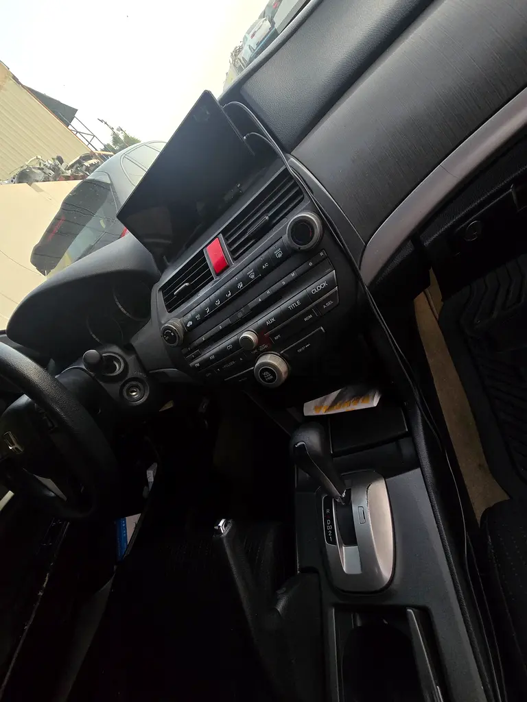 Honda Accord i-VTEC 2011 Japanese Specs - Excellent Condition - Image 4