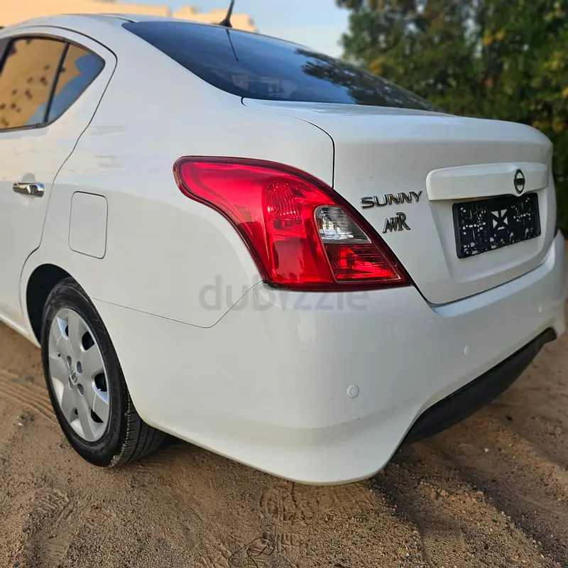 GCC Specs Nissan Sunny SV 2022 - Excellent Condition - Image 4