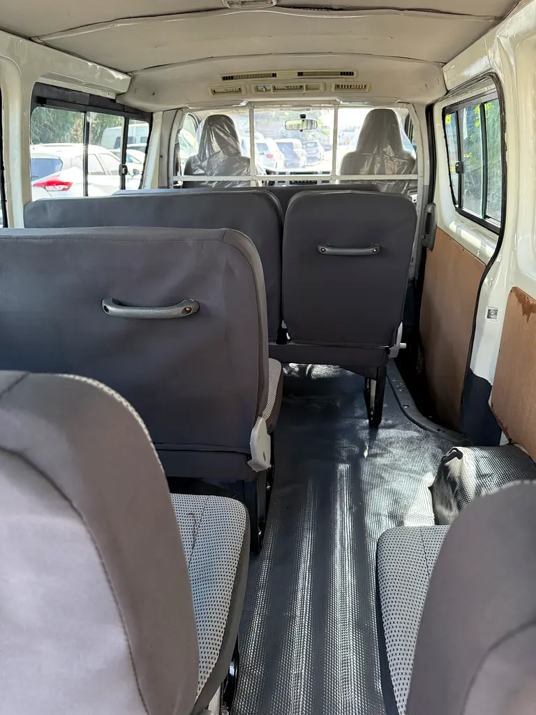 Toyota Hiace GL 2010 GCC Specs - Image 5