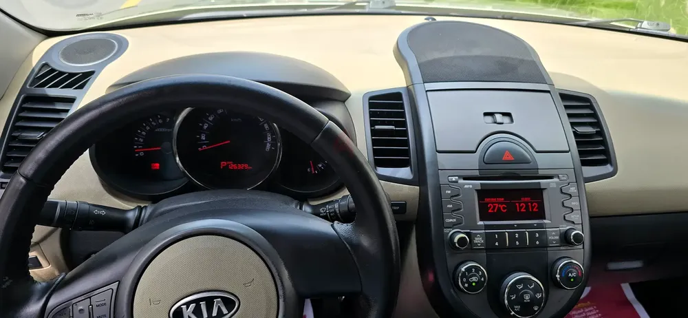 Kia soul full option - Image 10