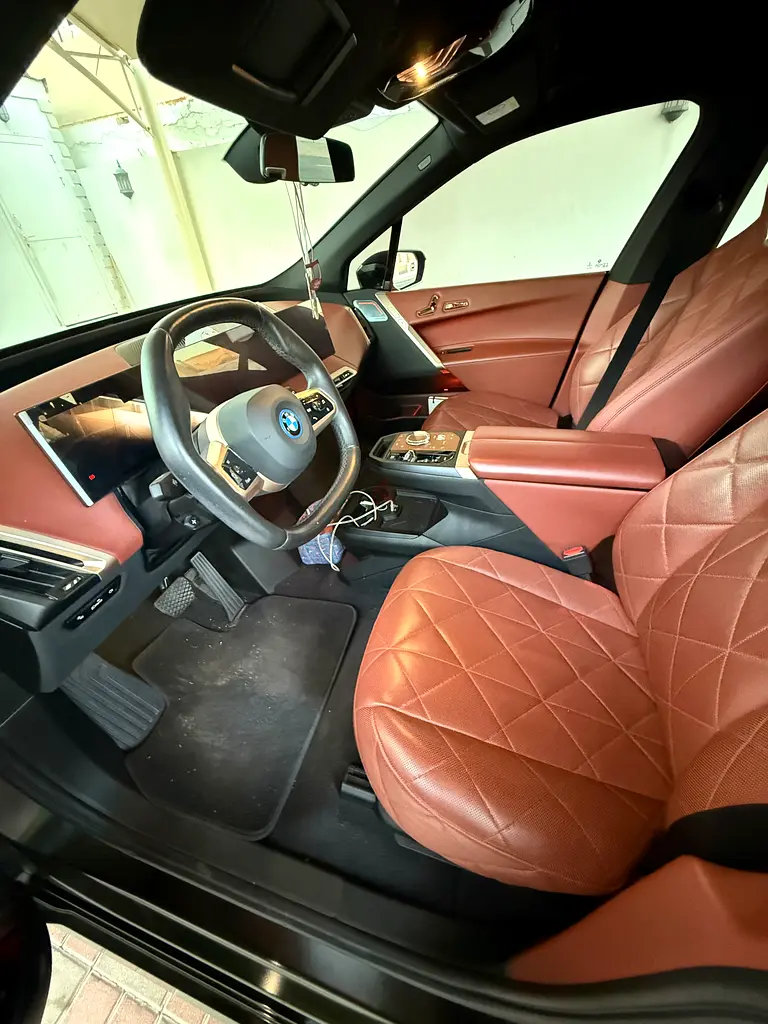 2023 BMW iX GCC Specs - Pristine Condition - Image 6